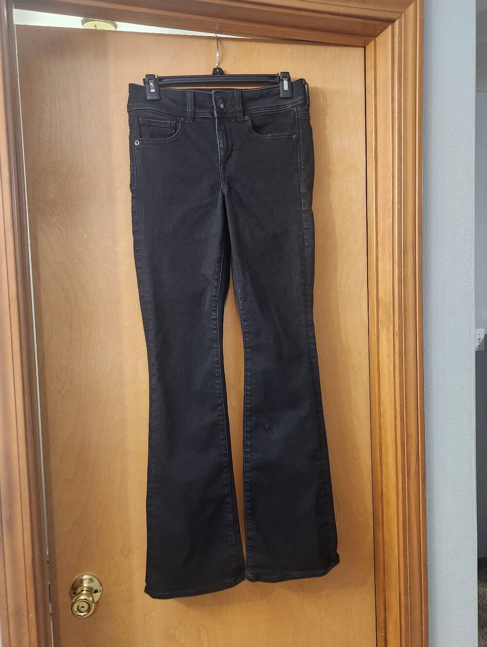 American Eagle Women’s Black Kick Boot Bootcut Stretch Jeans Size 4 REG